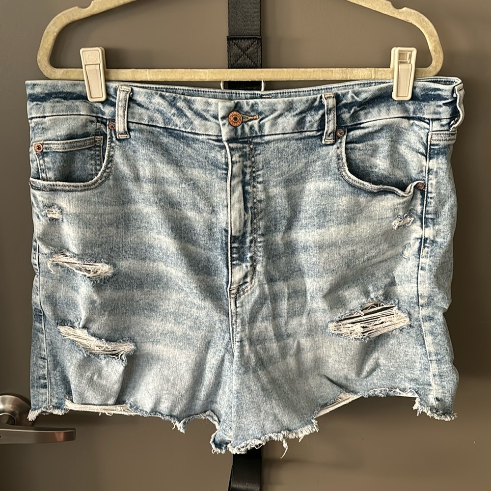 American Eagle Curvy Super Hi-Rise Shorts